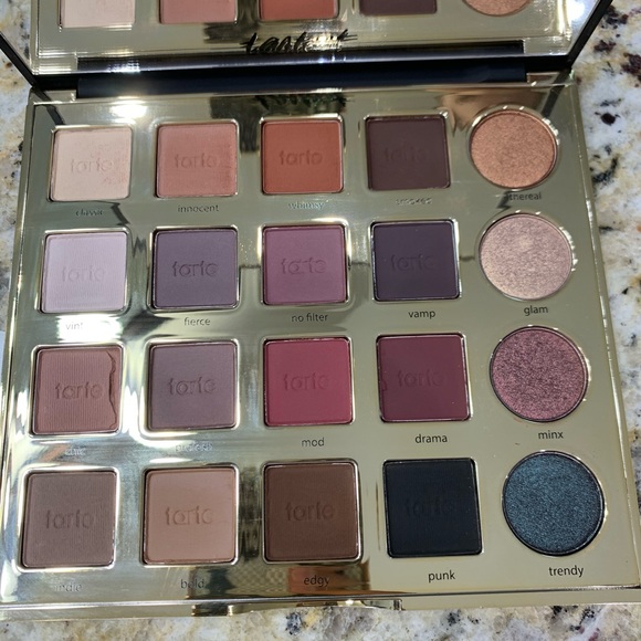 Tarte makeup bundle - Picture 5 of 14